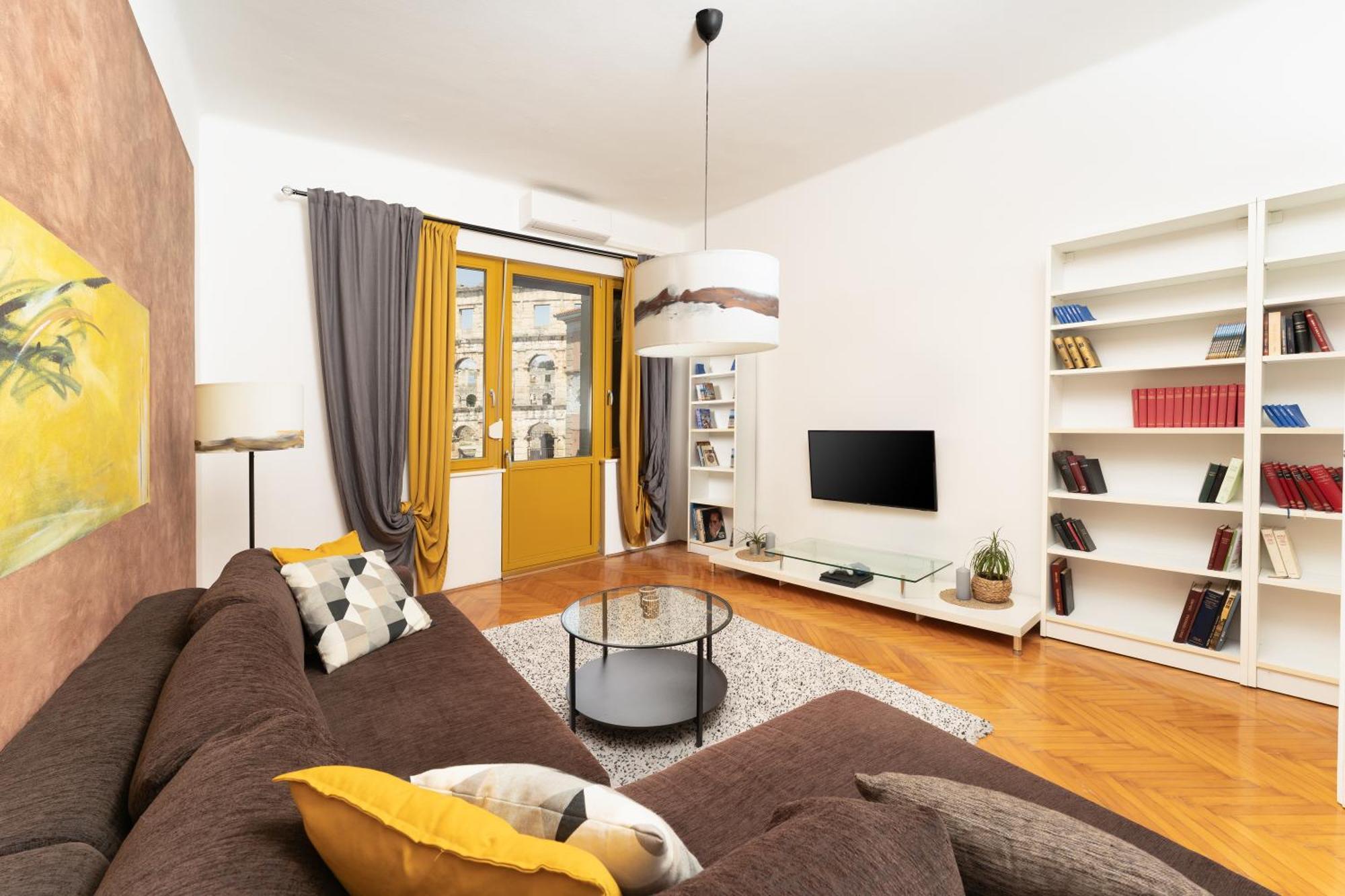Apartment Artistic Luxury Flat With Colosseum View Pula